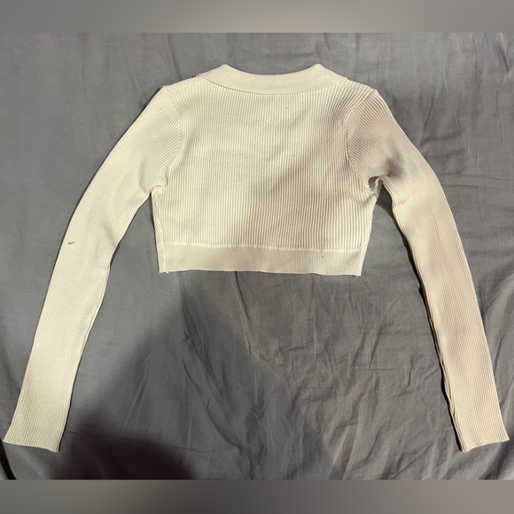 Cream cropped long sleeve - Picture 2 of 2